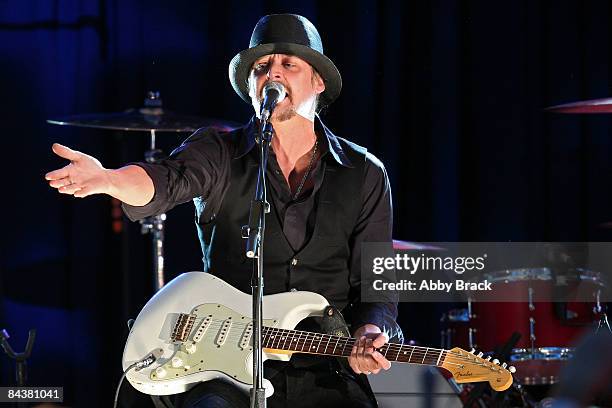 Musician Kid Rock performs during MTV & ServiceNation: Live From The Youth Inaugural Ball at the Hilton Washington on January 20, 2009 in Washington,...