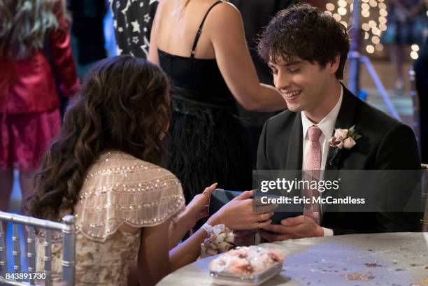 Prom - In the season 5A finale, its prom night at Anchor Beach. Graces mom has a candid conversation with Brandon, meanwhile Ximena faces a...