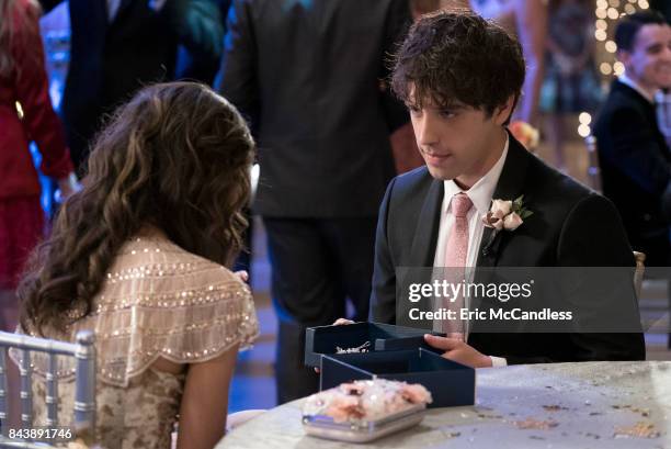 Prom - In the season 5A finale, its prom night at Anchor Beach. Graces mom has a candid conversation with Brandon, meanwhile Ximena faces a...