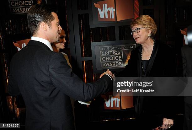 Actor Brad Pitt arrives on the red carpet at VH1's 14th Annual Critics' Choice Awards held at the Santa Monica Civic Auditorium on January 8, 2009 in...