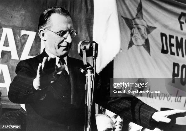 Discours électoral d'Alcide de Gasperi à Milan, Italie, le 17 avril 1948.
