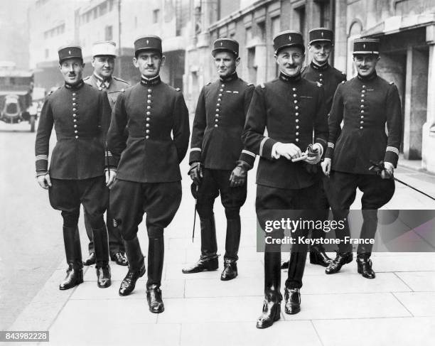 Les cavaliers du Cadre noir de l'école de cavalerie de Saumur sont à Londres, en Angleterre au Royaume-Uni, pour une des plus grandes compétitions...