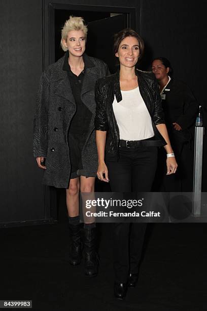 Model Agyness Dynes and Adriana Bozon pose backstage at the Ellus Winter 2009 show held at Sao Paulo Fashion Week January 21, 2009 Sao Paulo, Brazil