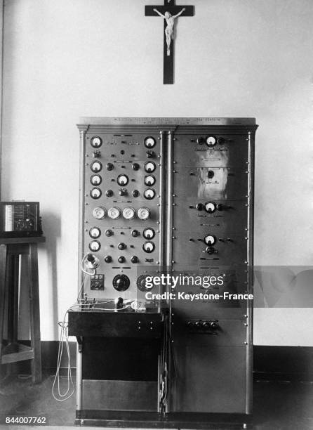 Poste de TSF pour les ondes courtes au Vatican en décembre 1932.