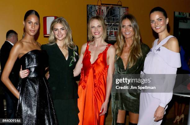 Cundu Rooks Cindy Brooks (Model) Photos and Premium High Res Pictures - Getty Images