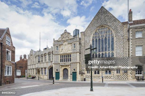 king's lynn town hall. - kings lynn stock-fotos und bilder