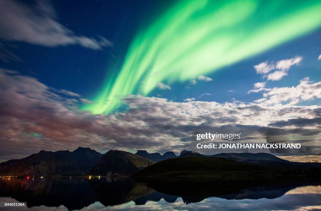 TOPSHOT-NORWAY-NATURE-ARCTIC-AURORA-BOREALIS