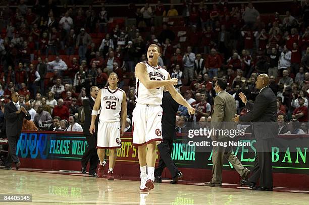 Oklahoma Blake Griffin victorious during game vs Texas. Norman, OK 1/12/2009 CREDIT: Greg Nelson