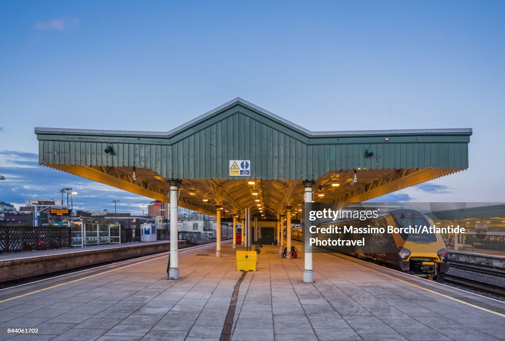 Cardiff City Centre, Cardiff Central Train Station