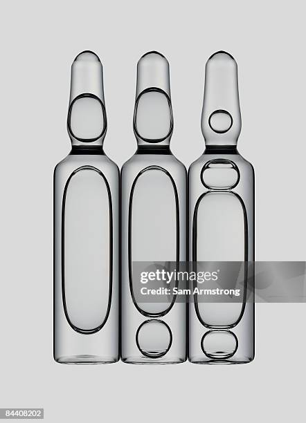 medical ampoules - laboratoriumglas stockfoto's en -beelden