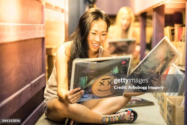 Asian Girl Rapper Asian Female Rapper Photos and Premium High Res Pictures - Getty Images