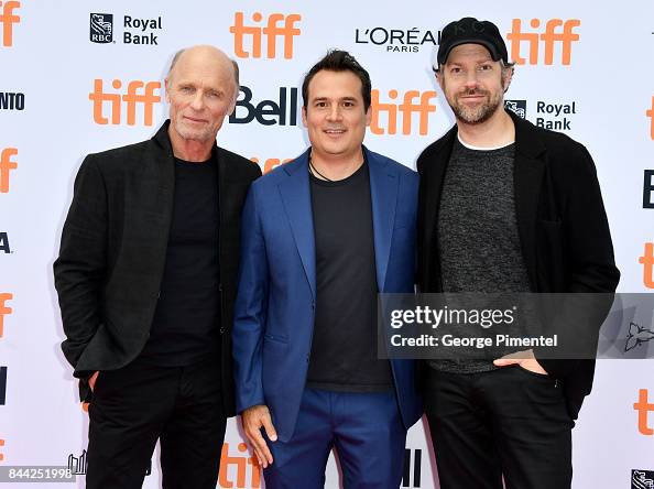 Ed Raso Jason Sudeikis, Mark Raso and Ed Harris attend the