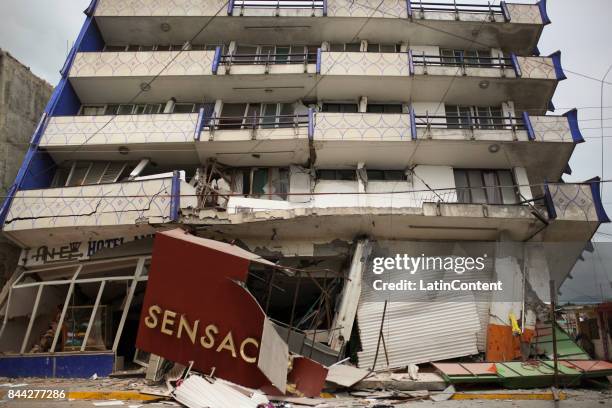 Ruined building is seen after a 8.0-magnitude earthquake hit Mexico through the southern coast of Oaxaca on September 08, 2017 in Matias Romero,...