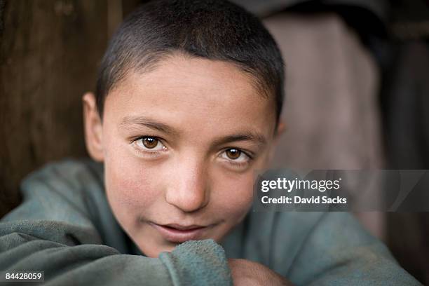 afghan boy - afghanistan children stockfoto's en -beelden