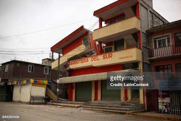 Ruined building is seen after a 8.0-magnitude earthquake hit Mexico through the southern coast of Oaxaca on September 08, 2017 in Matias Romero,...