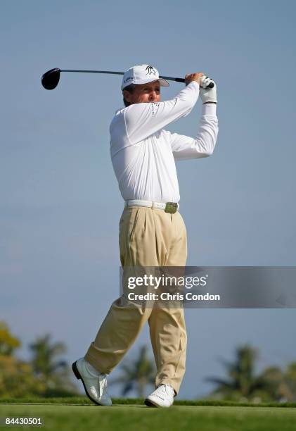 Gary Player of South Africa plays a shot during the first round of the Mitsubishi Electric Championship at Hualalai held at Hualalai Golf Club on...