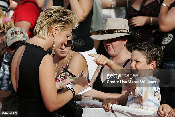 Australian counrty musician Melinda Schneider greets fans on the red carpet at the 37th CMAA Country Music Awards at the Tamworth Regional...