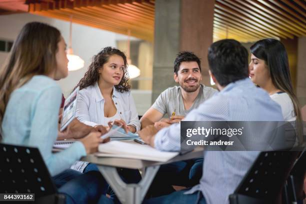 Learning Round Table 1,348 Round Table Class Stock Photos, High-Res Pictures, and Images ...