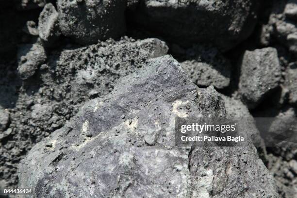 Unlum Rocks Uranium Rock Photos and Premium High Res Pictures - Getty Images