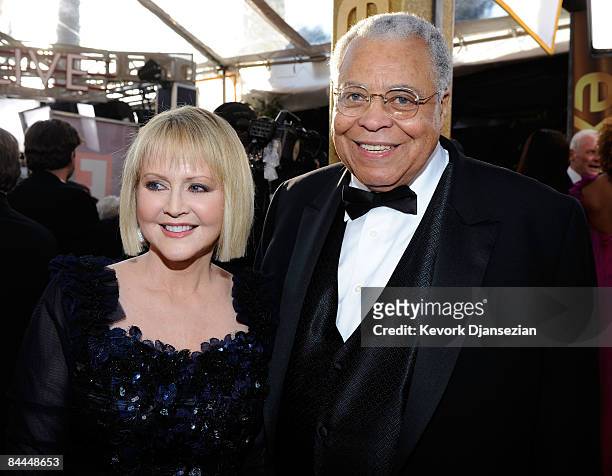 Actor James Earl Jones and wife Cecilia Hart arrive at the 15th Annual Screen Actors Guild Awards held at the Shrine Auditorium on January 25, 2009...
