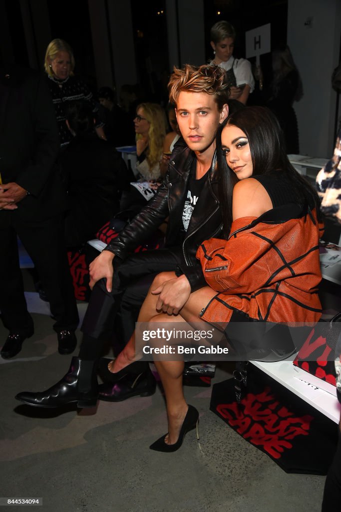 Jeremy Scott - Front Row - September 2017 - New York Fashion Week: The Shows