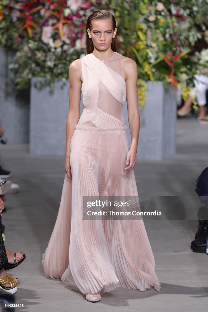 Jason Wu - Runway - September 2017 - New York Fashion Week