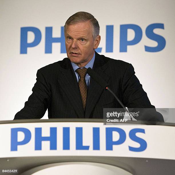 The chief executive of Dutch consumer electronics giant Philips, Gerard Kleisterlee, presents fourth quarter 2008 sales on January 26, 2009 in The...