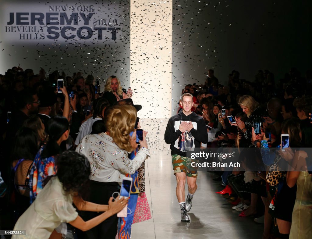 Jeremy Scott - Runway - September 2017 - New York Fashion Week: The Shows