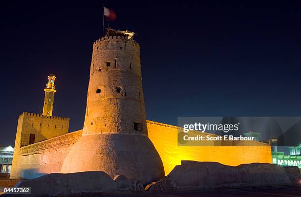 dubai museum and al-fahidi fort - al fahidi fort stock-fotos und bilder