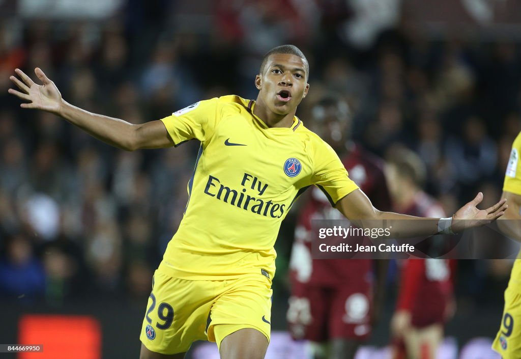 FC Metz v Paris Saint Germain - Ligue 1