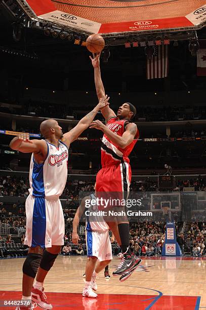 LaMarcus Aldridge of the Portland Trail Blazers puts up a shot over Brian Skinner of the Los Angeles Clippers at Staples Center on January 26, 2009...