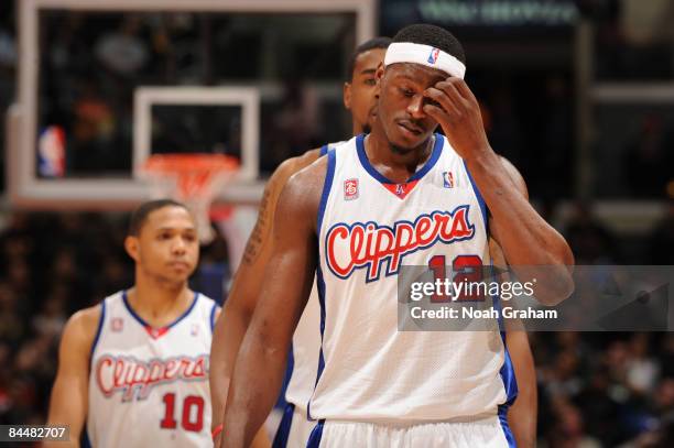 Al Thornton of the Los Angeles Clippers reacts during a game against the Portland Trail Blazers at Staples Center on January 26, 2009 in Los Angeles,...