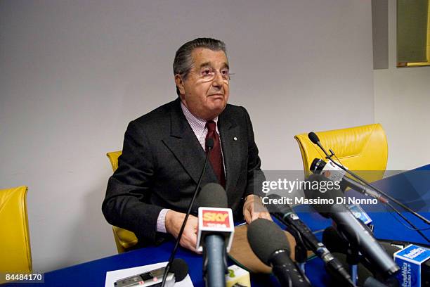 Italian financier Carlo De Benedetti during a press conference on January 26, 2009 in Milan, Italy. De Benedetti, who owns Gruppo Editoriale...