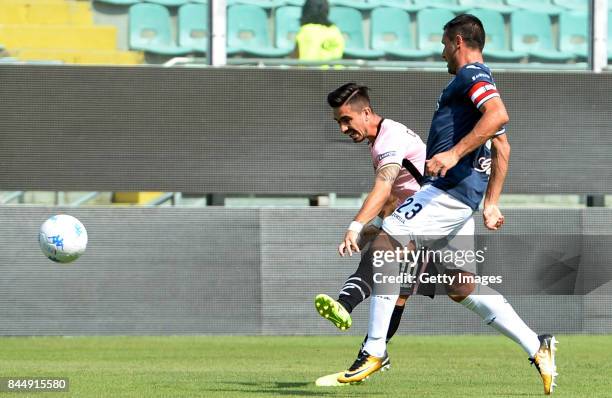 Igor Coronado of Palermo scores after his team's second goal during the Serie B match between US Citta di Palermo and Empoli FC at Stadio Renzo...