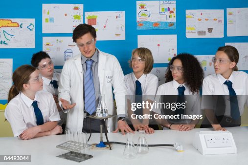 Pupil Science Science Teacher And Pupils High-Res Stock Photo - Getty Images