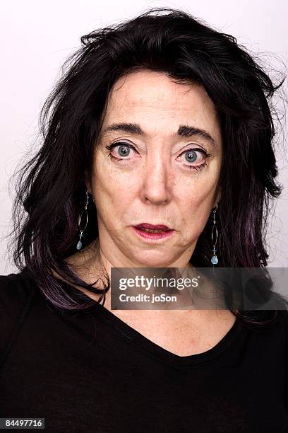 woman face, close-up portrait - bloodshot 個照片及圖片檔