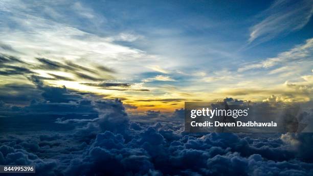 clouds - light rainfall in mumbai stock pictures, royalty-free photos & images