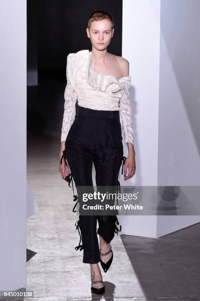 Lina Hoss walks the runway at the Self-Portrait Spring Summer 2018 Front Row during New York Fashion Week on September 9, 2017 in New York City.