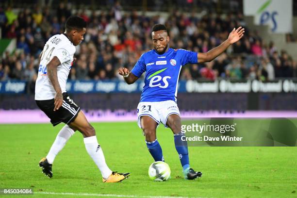 Yoann Salmier of Strasbourg and Bonging Zungu of Amiens during the Ligue 1 match between Strasbourg and Amiens SC at on September 9, 2017 in...