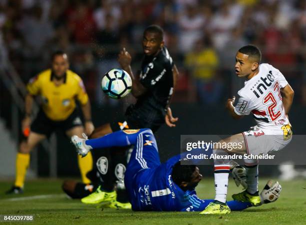 Aranha of Ponte Preta and Marcos Guilherme of Sao Paulo in action during the match between Sao Paulo and Ponte Preta for the Brasileirao Series A...