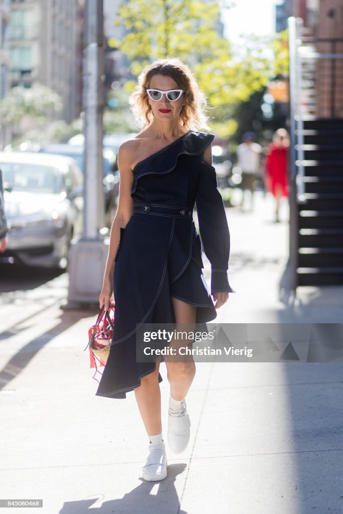 New York Fashion Week - Street Style - Day 3