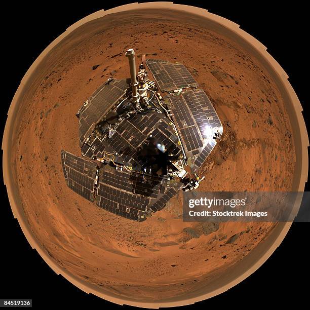 mars exploration rover on the surface of mars. - satellite tracks stockfoto's en -beelden