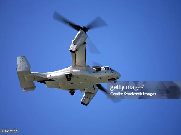 osprey tiltrotor aircraft - rotor basculante fotografías e imágenes de stock