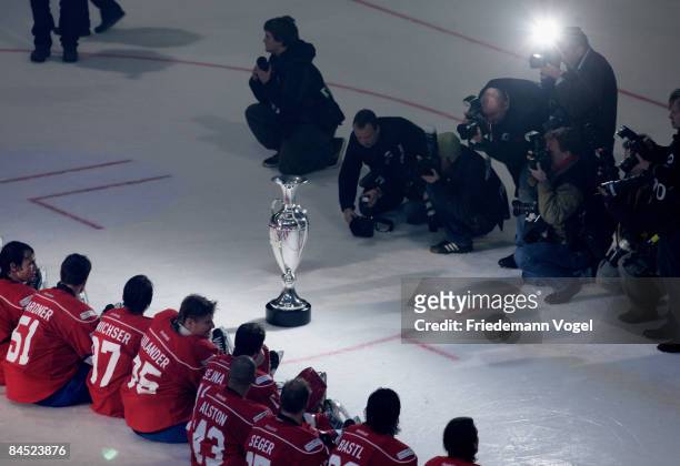 The team of Zurich celebrates after winning the IIHF Champions League final between ZSC Lions Zurich and Metallurg Magnitogorsk at the Diners Club...
