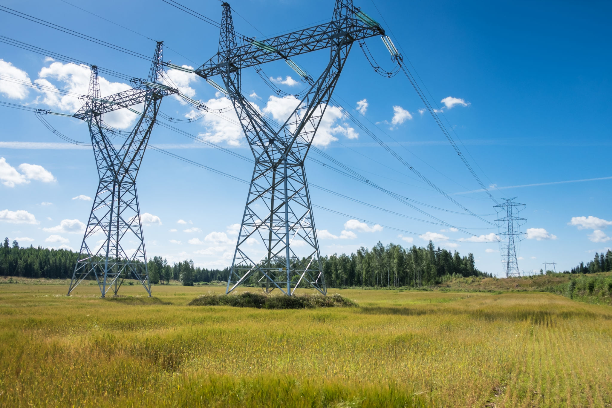 high voltage transmission line