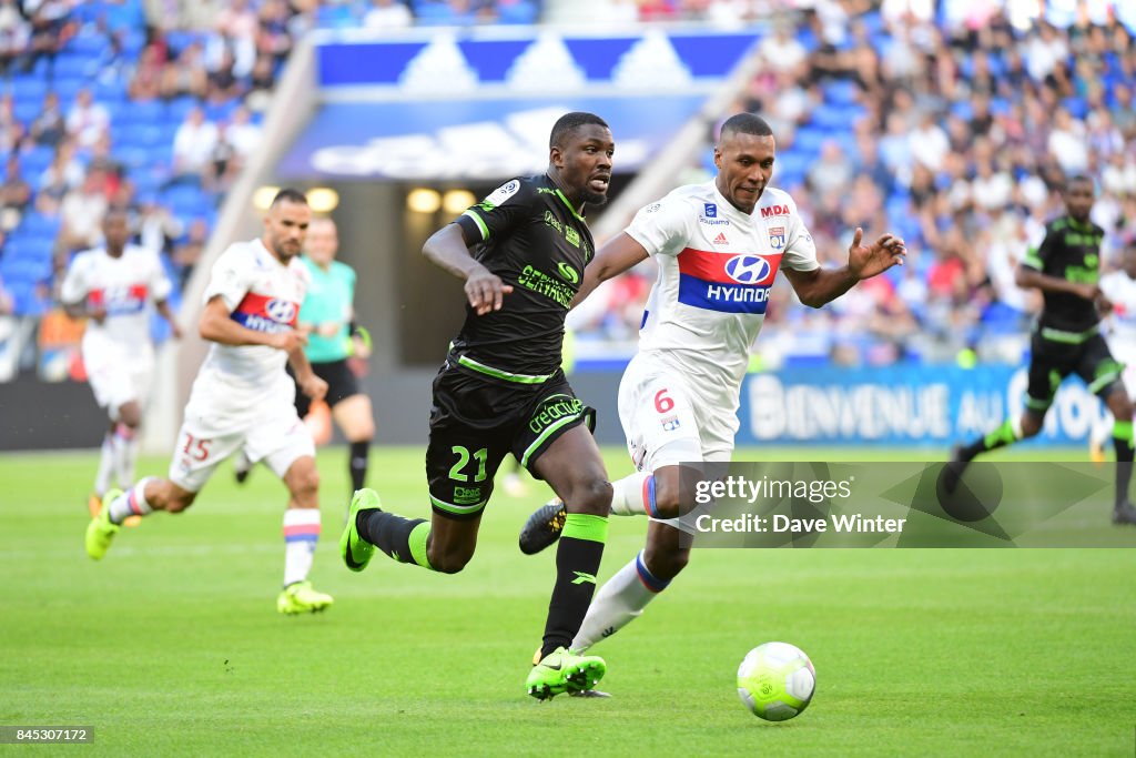 Olympique Lyonnais v EA Guingamp - Ligue 1