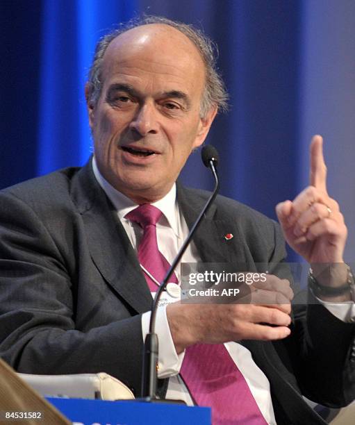 French Pierre Gadonneix, EDF Chairman and Chief Executive Officer talks in Davos on January 29, 2009 during a session "Energy Outlook 2009" on the...