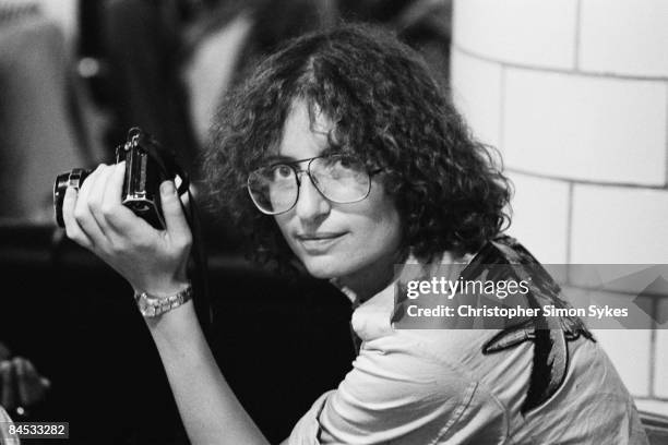 American photographer Annie Leibovitz during the Rolling Stones Tour of the Americas, 1975.