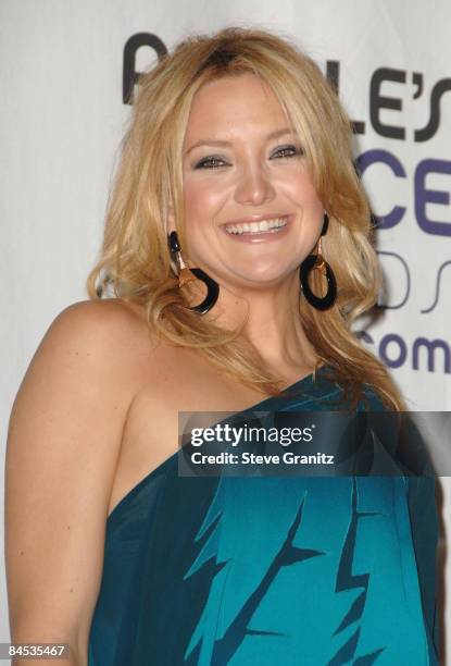 Actress Kate Hudson poses in the press room at the 35th Annual People's Choice Awards held at the Shrine Auditorium on January 7, 2009 in Los...