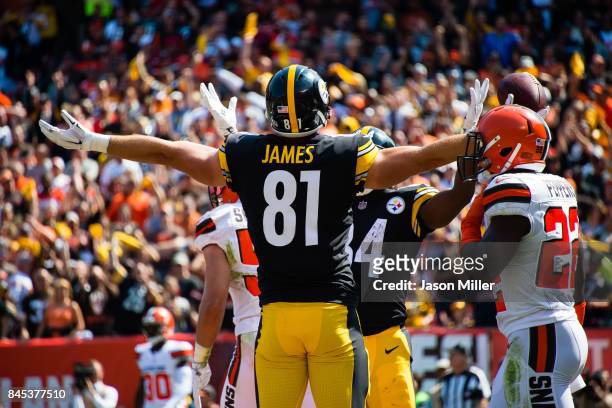 Tight end Jesse James of the Pittsburgh Steelers celebrates after scoring a touchdown during the second half against the Cleveland Browns at...